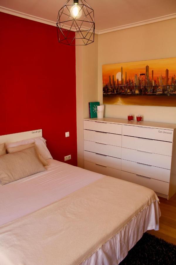 Atico En El Centro Con Amplia Terraza Apartment Entrena Exterior foto